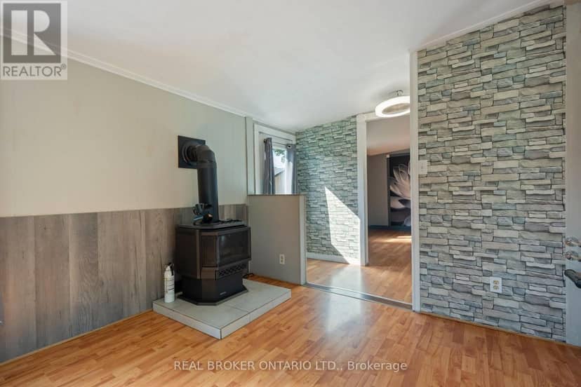 60 - 495856 10th Line E — photo 10 of 32