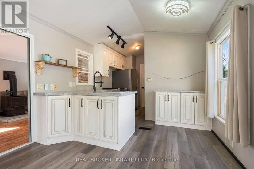 60 - 495856 10th Line E — photo 14 of 32