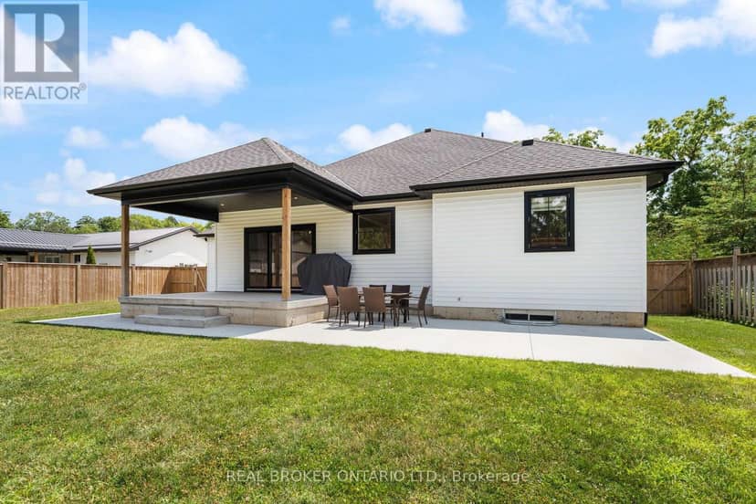 1463 Norfolk County Road 21 — photo 26 of 29
