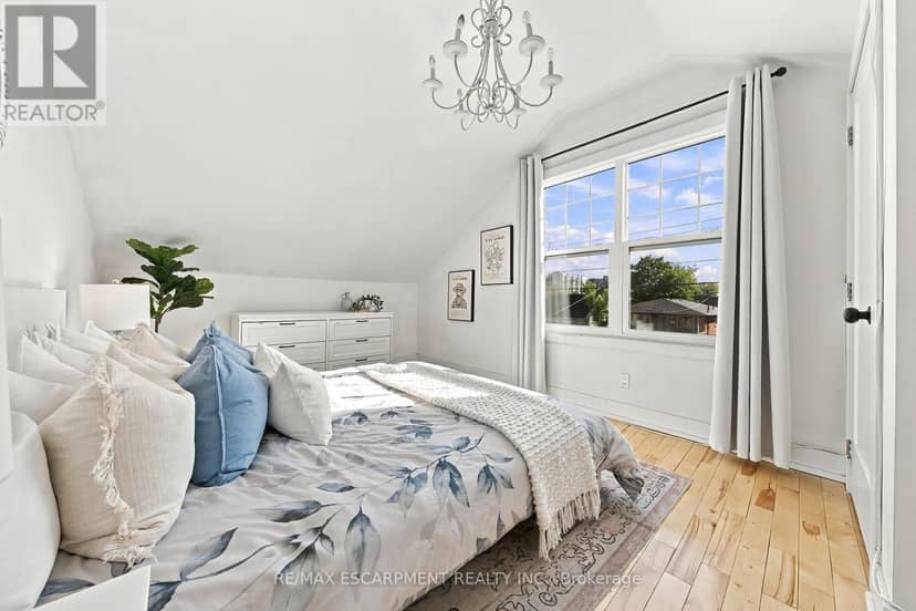 1231 Dunsmure Road — photo 11 of 26