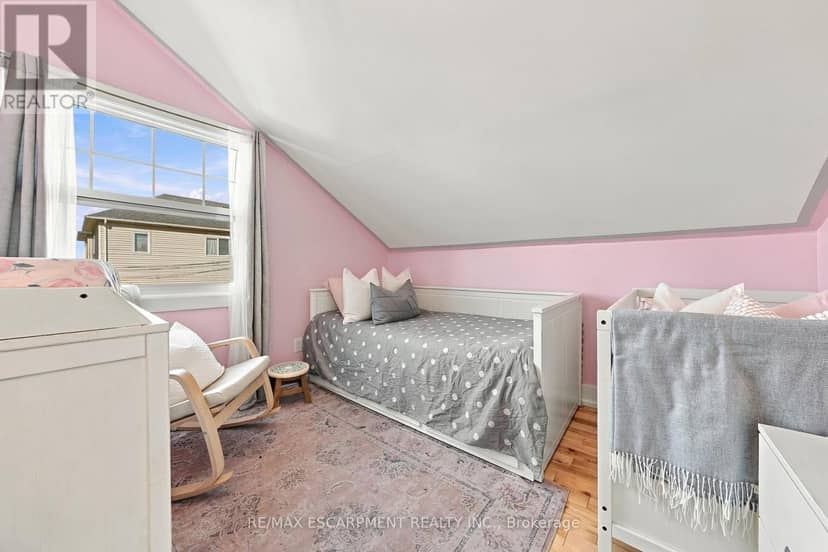 1231 Dunsmure Road — photo 13 of 26