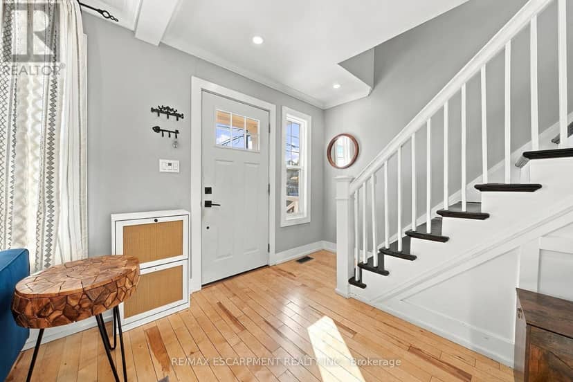 1231 Dunsmure Road, Hamilton, photo 3
