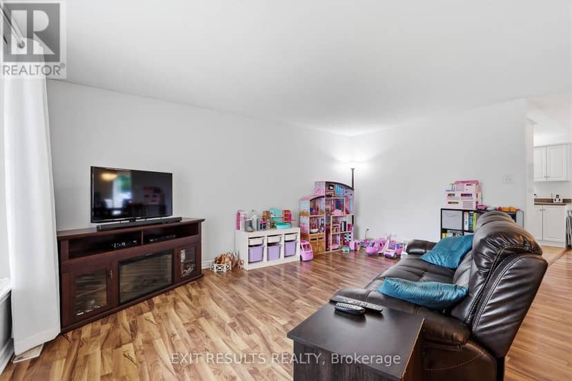 64 Giroux Street, The Nation, photo 5