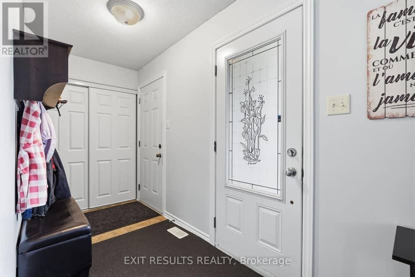 64 Giroux Street, The Nation, photo 4