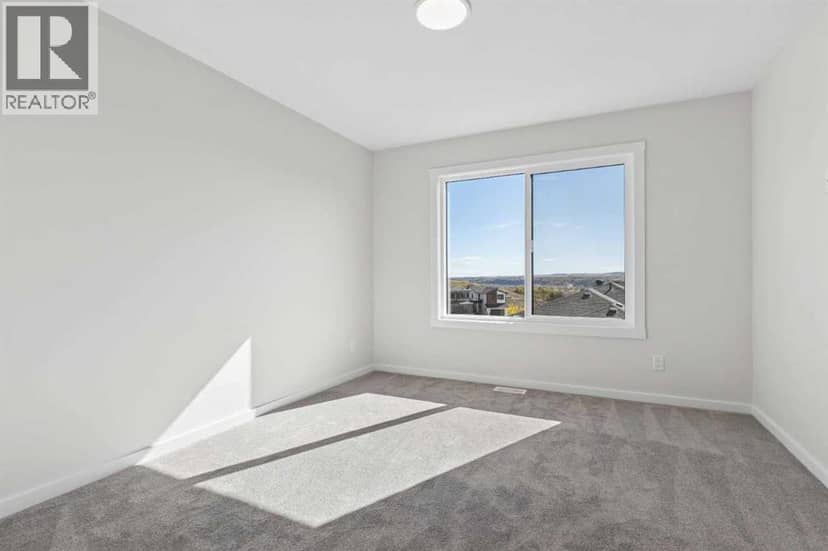 410 Heritage Boulevard, Cochrane, photo 7