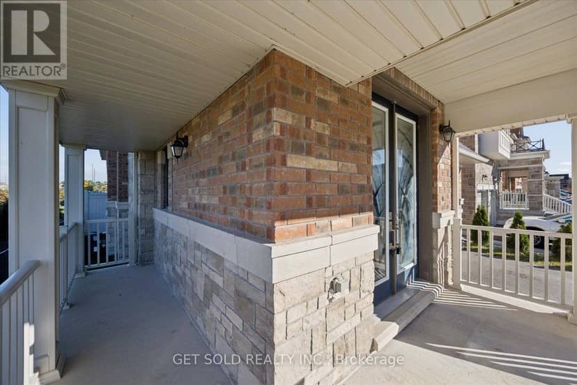 34 Huggins Drive — photo 4 of 40