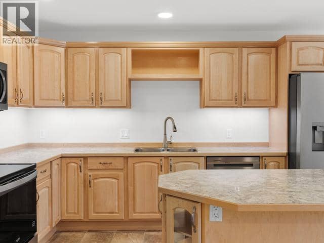 59 Wyvern Avenue — photo 10 of 29