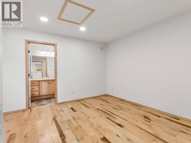 59 Wyvern Avenue — photo 21 of 29