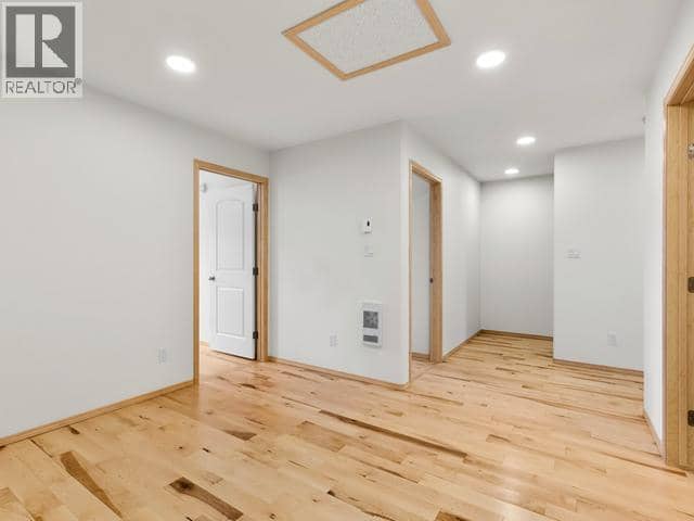 59 Wyvern Avenue — photo 22 of 29