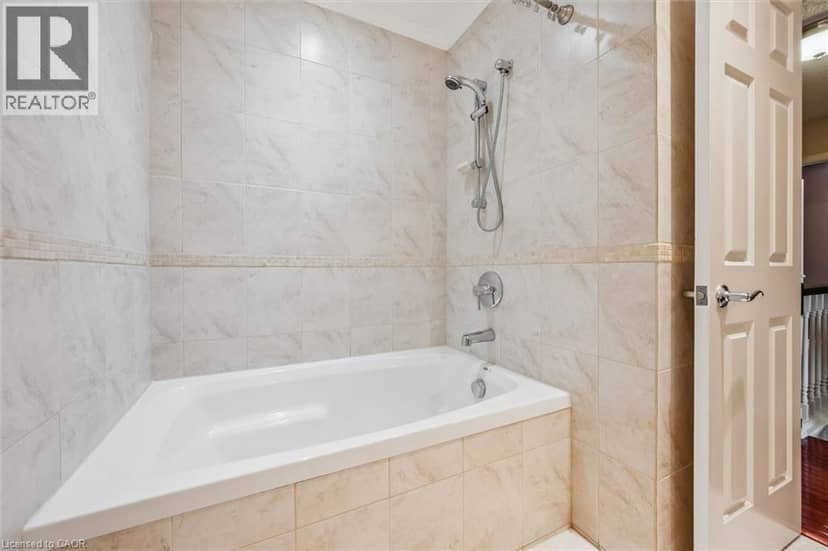 21 TINATAWA Court — photo 16 of 40