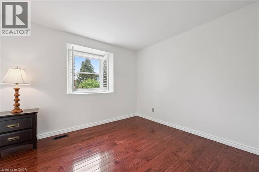21 TINATAWA Court — photo 17 of 40