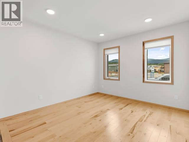 49 Wyvern Avenue — photo 13 of 29