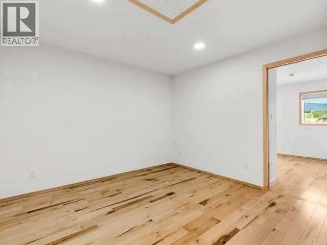 49 Wyvern Avenue — photo 20 of 29