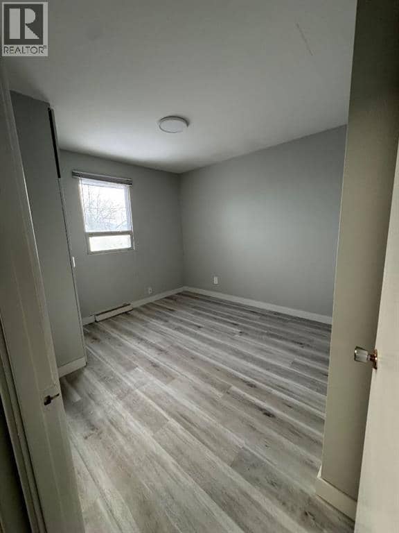 431 53 Avenue SW — photo 9 of 24