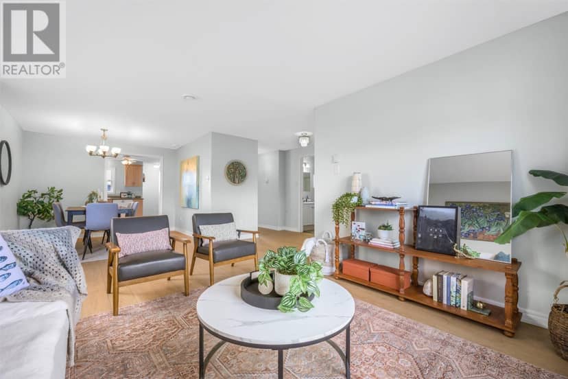20 Spring Meadow Court — photo 10 of 31