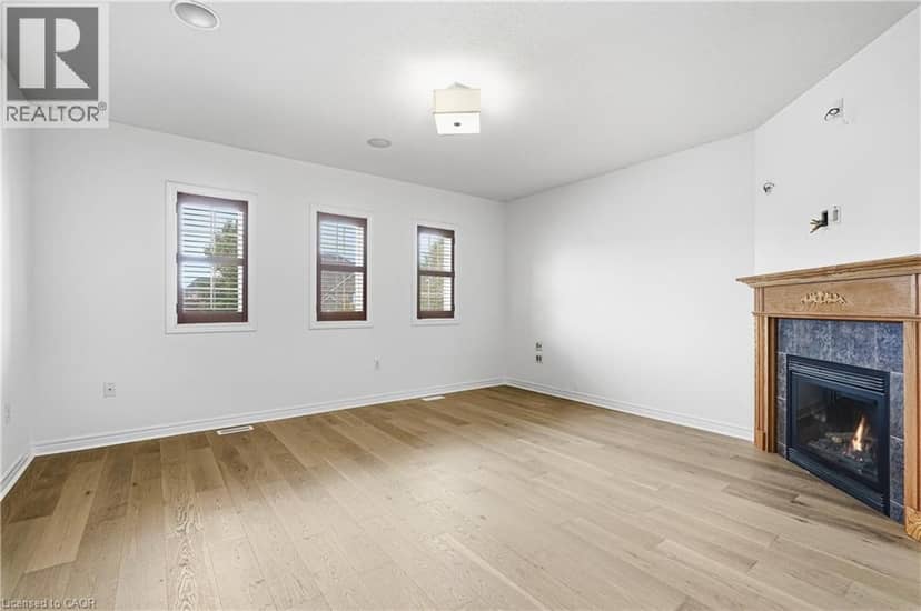 115 BOCELLI Crescent — photo 13 of 31