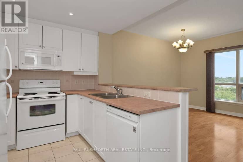 321 - 905 Beauparc Pvt Private — photo 11 of 23