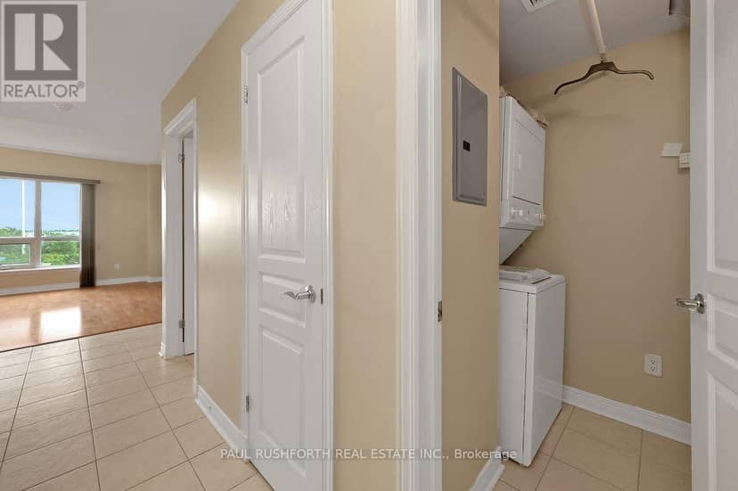 321 - 905 Beauparc Pvt Private — photo 16 of 23