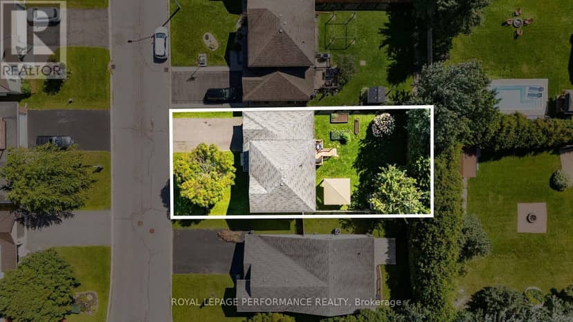407 Centenaire Street — photo 36 of 40