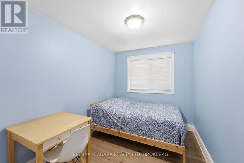11 Richelieu Drive — photo 14 of 30