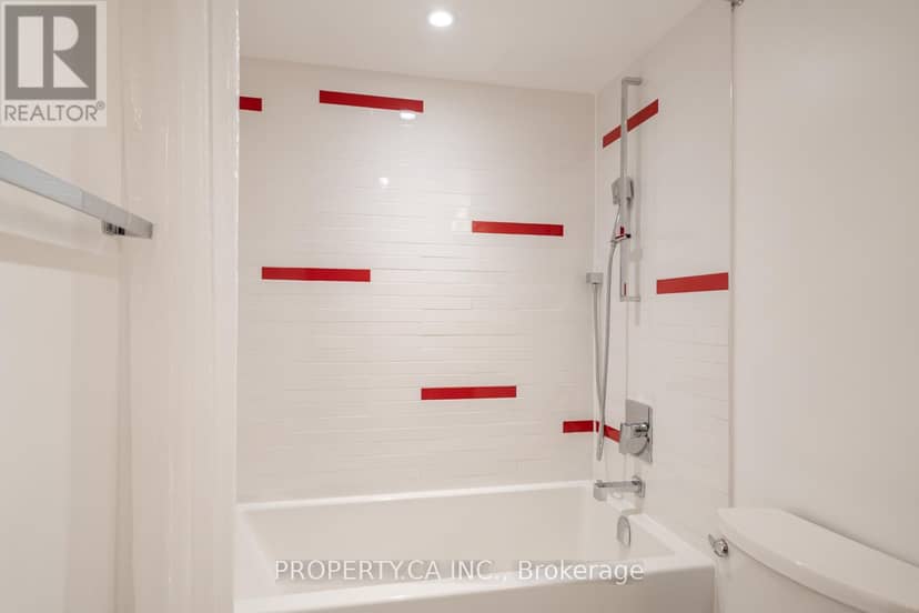 1202 - 1 Concorde Place — photo 19 of 35