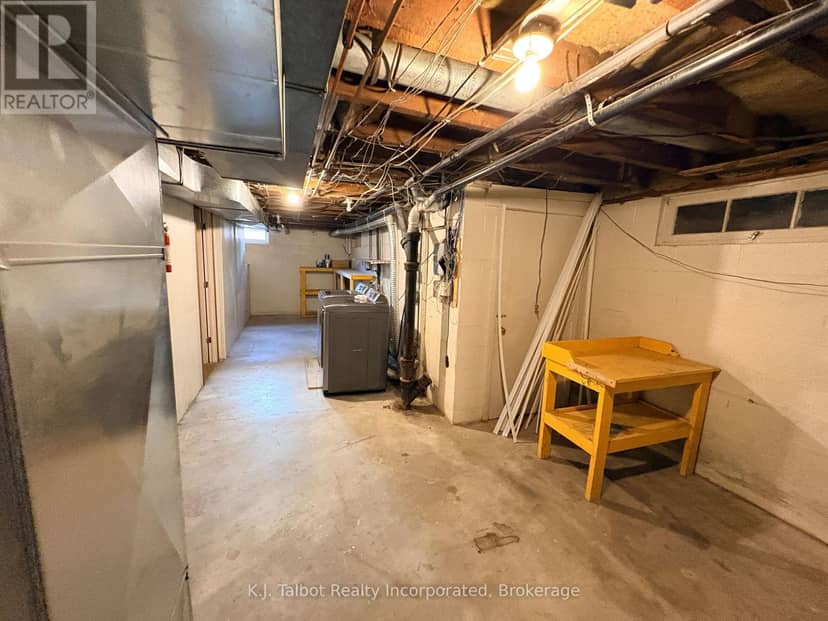 101-103 Bruce Street E — photo 22 of 40