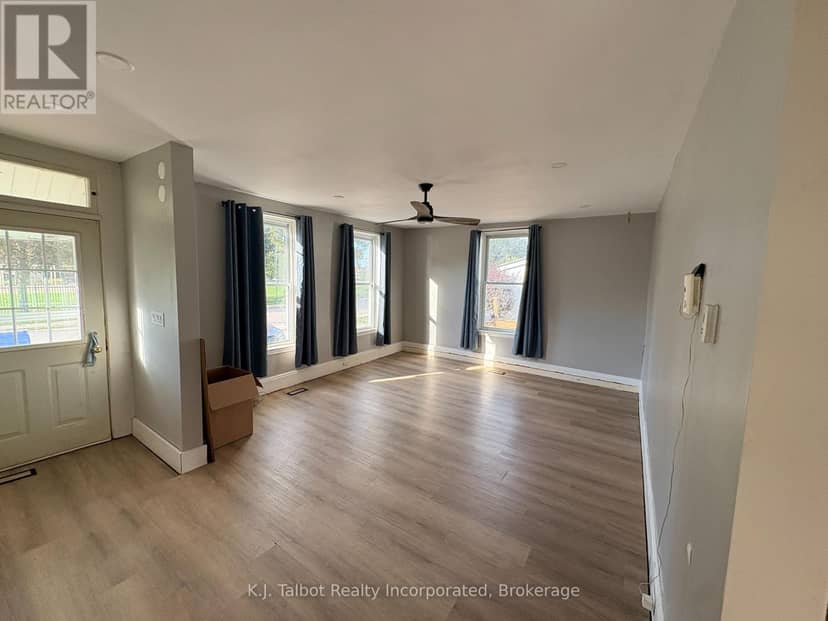101-103 Bruce Street E — photo 9 of 40