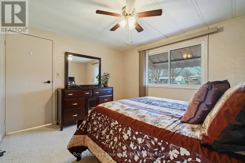 13 Cypress Point Crescent — photo 19 of 40