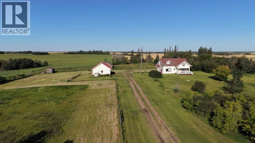 473044 HW 41, Rural Vermilion River, County of, photo 3