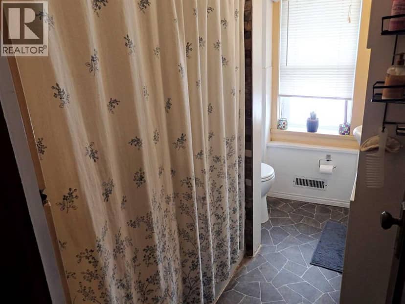 473044 HW 41 — photo 28 of 40