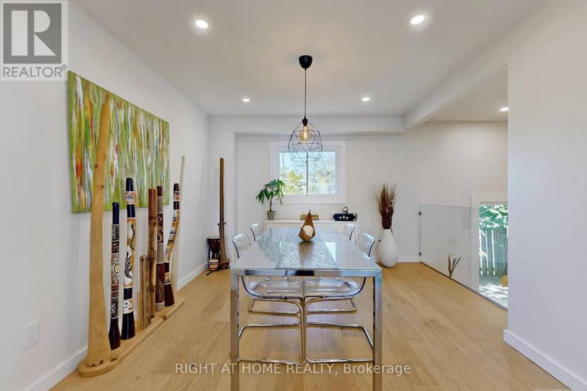 6 - 400 Bloor Street — photo 10 of 28
