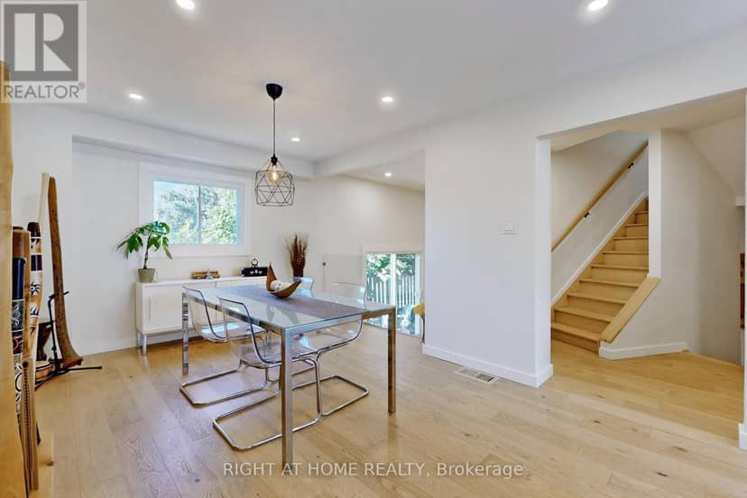 6 - 400 Bloor Street — photo 12 of 28
