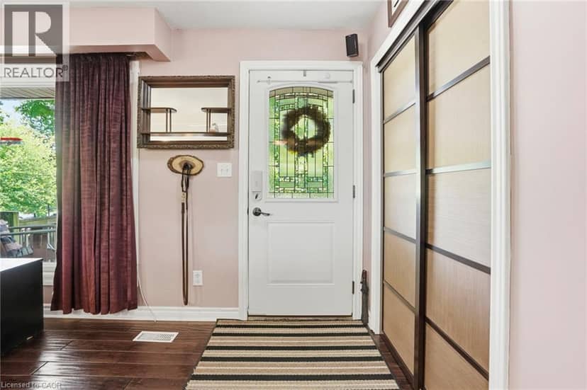 25 SAVERYN Road — photo 6 of 40