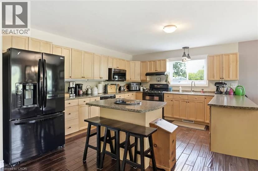 25 SAVERYN Road — photo 13 of 40