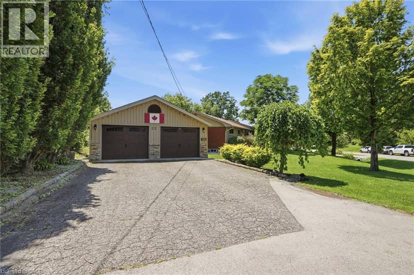 25 SAVERYN Road — photo 3 of 40