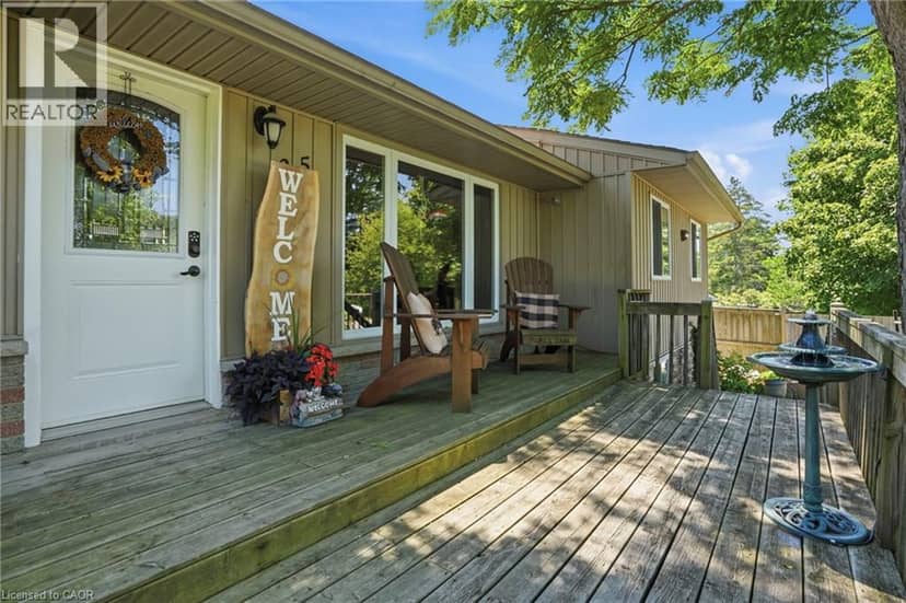 25 SAVERYN Road — photo 5 of 40