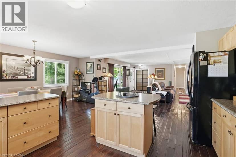 25 SAVERYN Road — photo 15 of 40