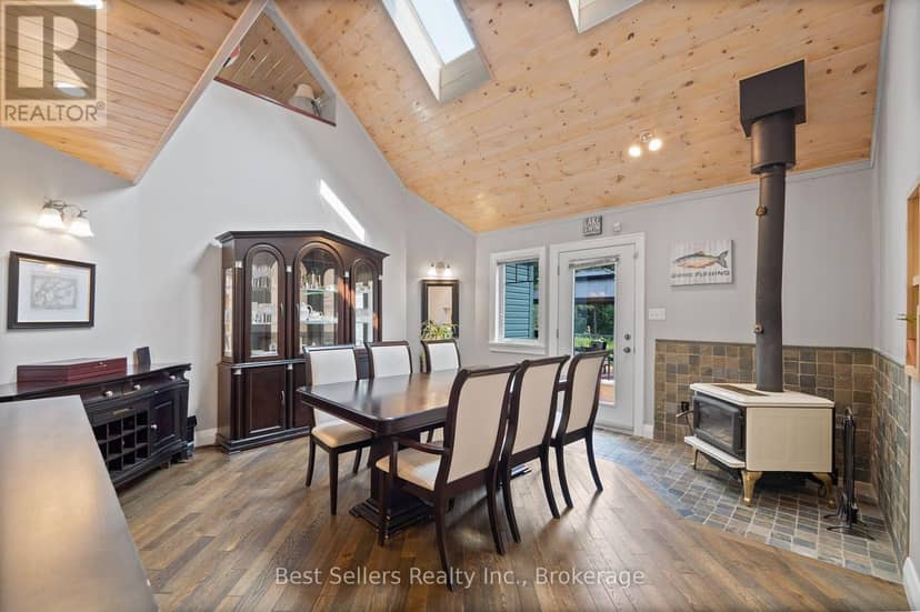 1622 Houseys Rapids Road, Gravenhurst, photo 7