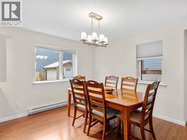 32-19 Wann Road — photo 8 of 37