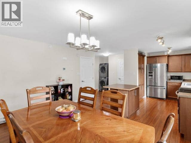 32-19 Wann Road — photo 9 of 37