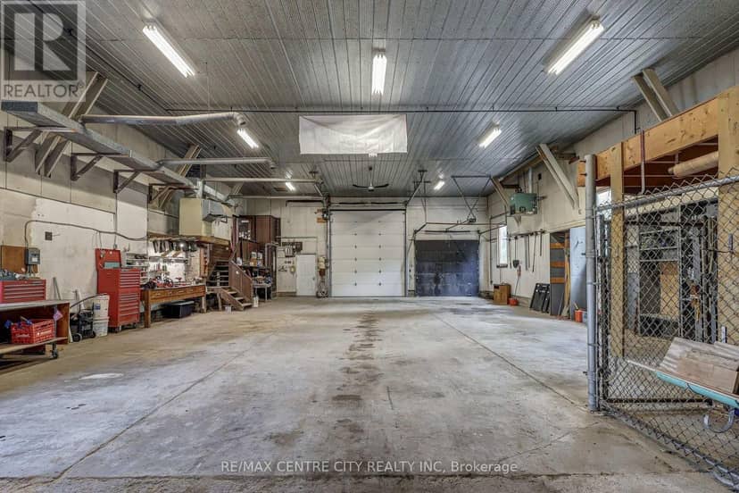 264 John Street S — photo 39 of 40
