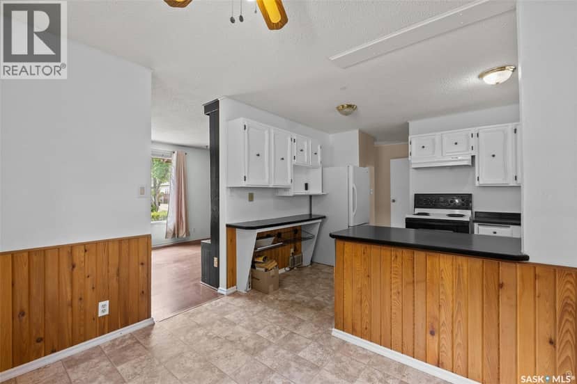 1338 Lacroix CRESCENT — photo 9 of 40