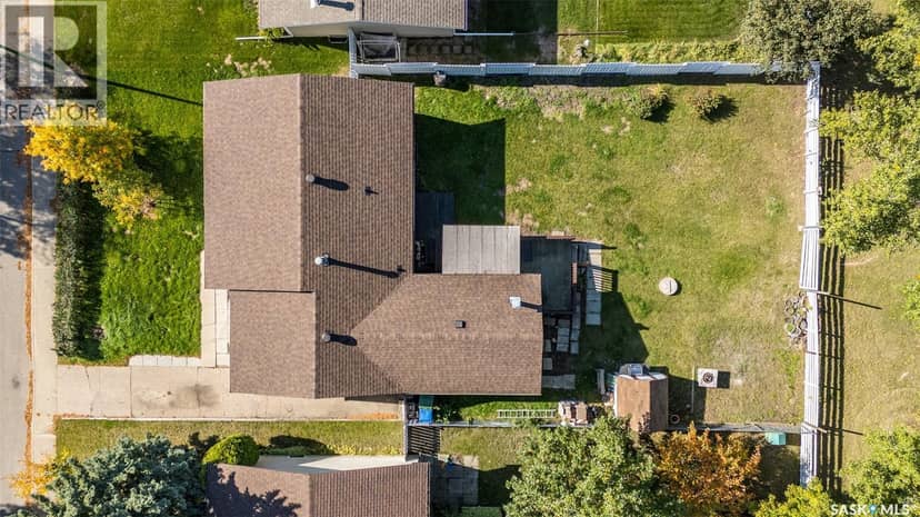 1338 Lacroix CRESCENT — photo 40 of 40