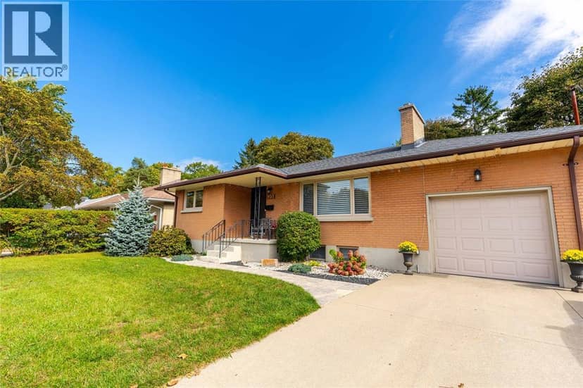 951 Beverley Road — photo 2 of 33