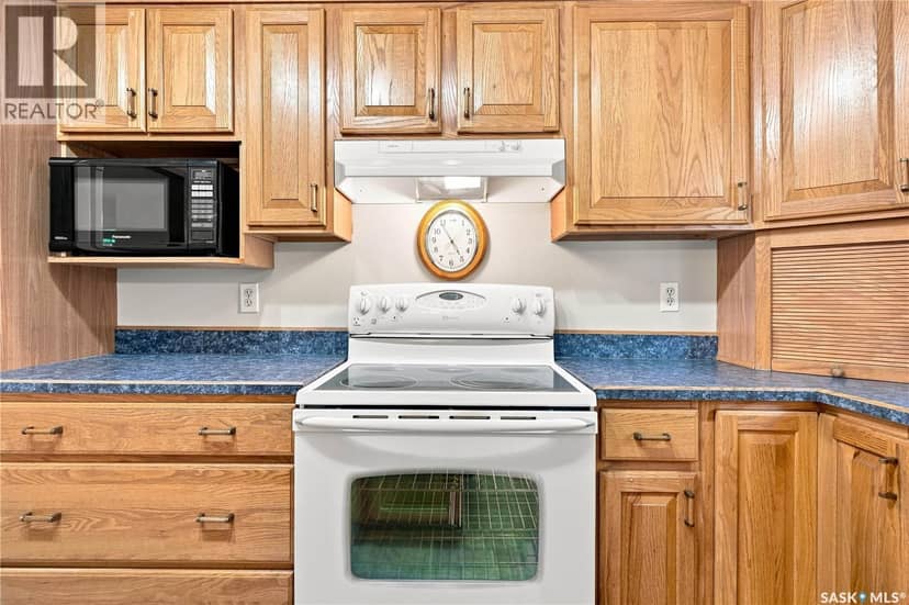 843 N McIntosh STREET — photo 12 of 40