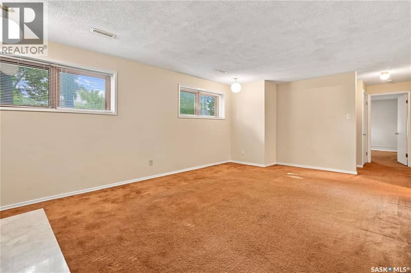843 N McIntosh STREET — photo 32 of 40