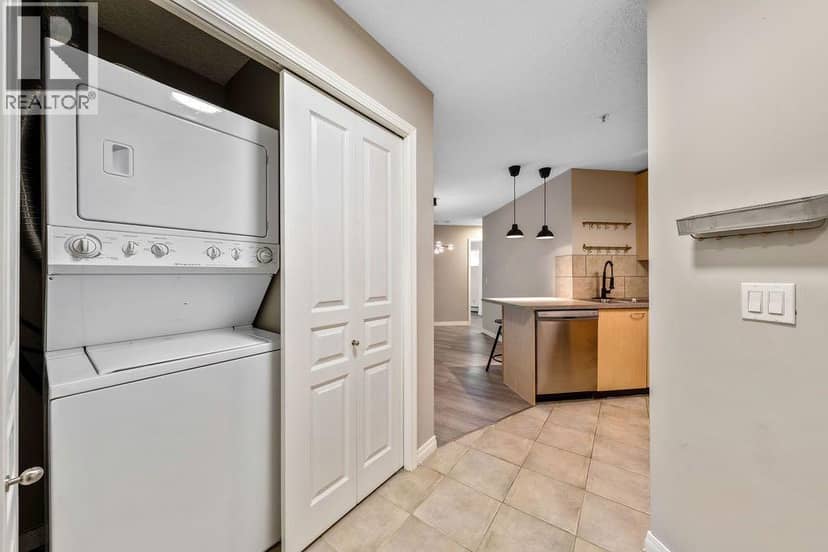 133, 22 Richard Place SW — photo 25 of 39