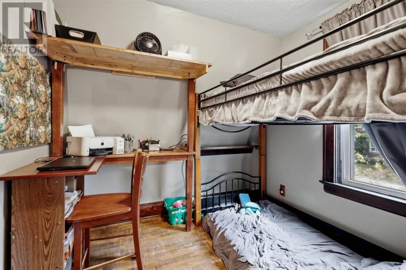 185 Elgin ST — photo 19 of 33