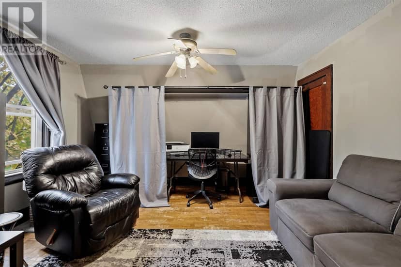 185 Elgin ST — photo 5 of 33