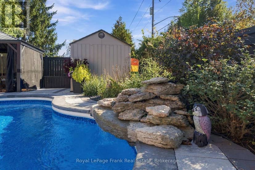 58 Parnell Crescent — photo 36 of 40